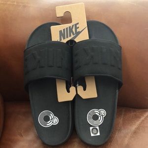 Nike offcourt slide